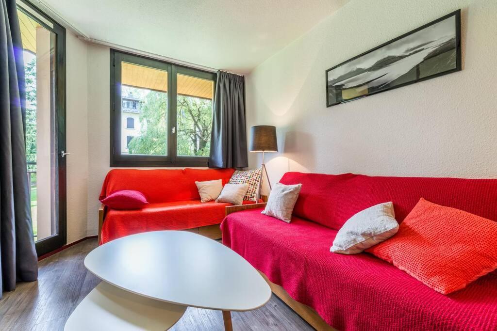 Apartament Au Coeur De Chamonix, Un Ecrin De Verdure Zewnętrze zdjęcie