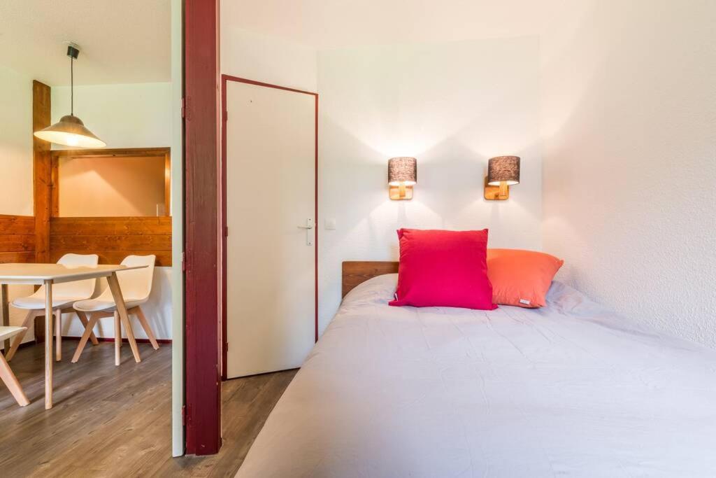 Apartament Au Coeur De Chamonix, Un Ecrin De Verdure Zewnętrze zdjęcie