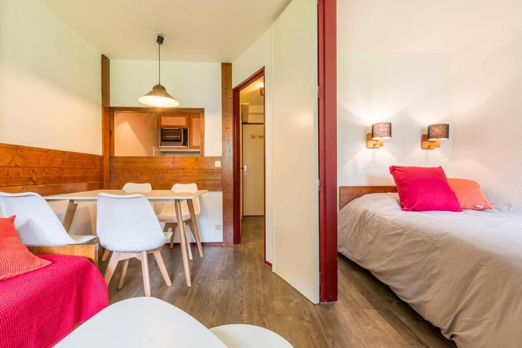 Apartament Au Coeur De Chamonix, Un Ecrin De Verdure Zewnętrze zdjęcie